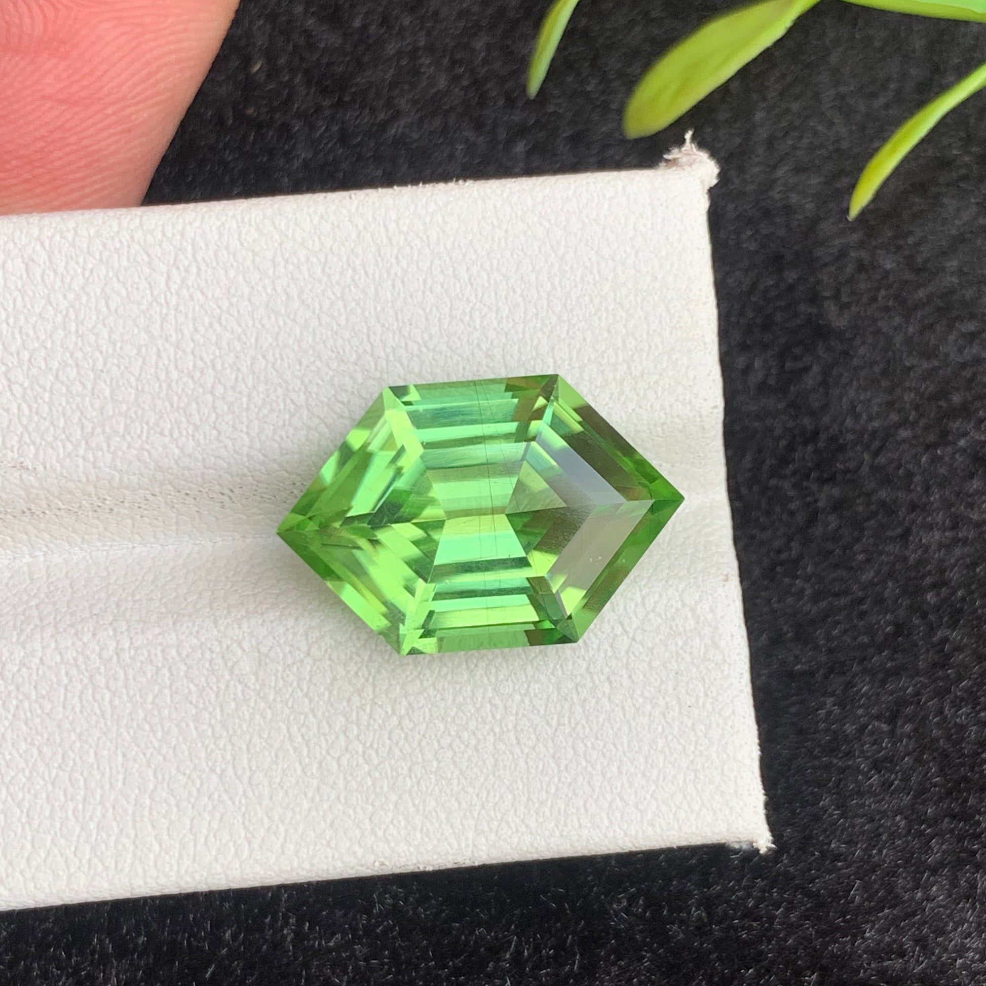  Rutile Green Peridot Gemstone
 Rutile Green Peridot jewelry
