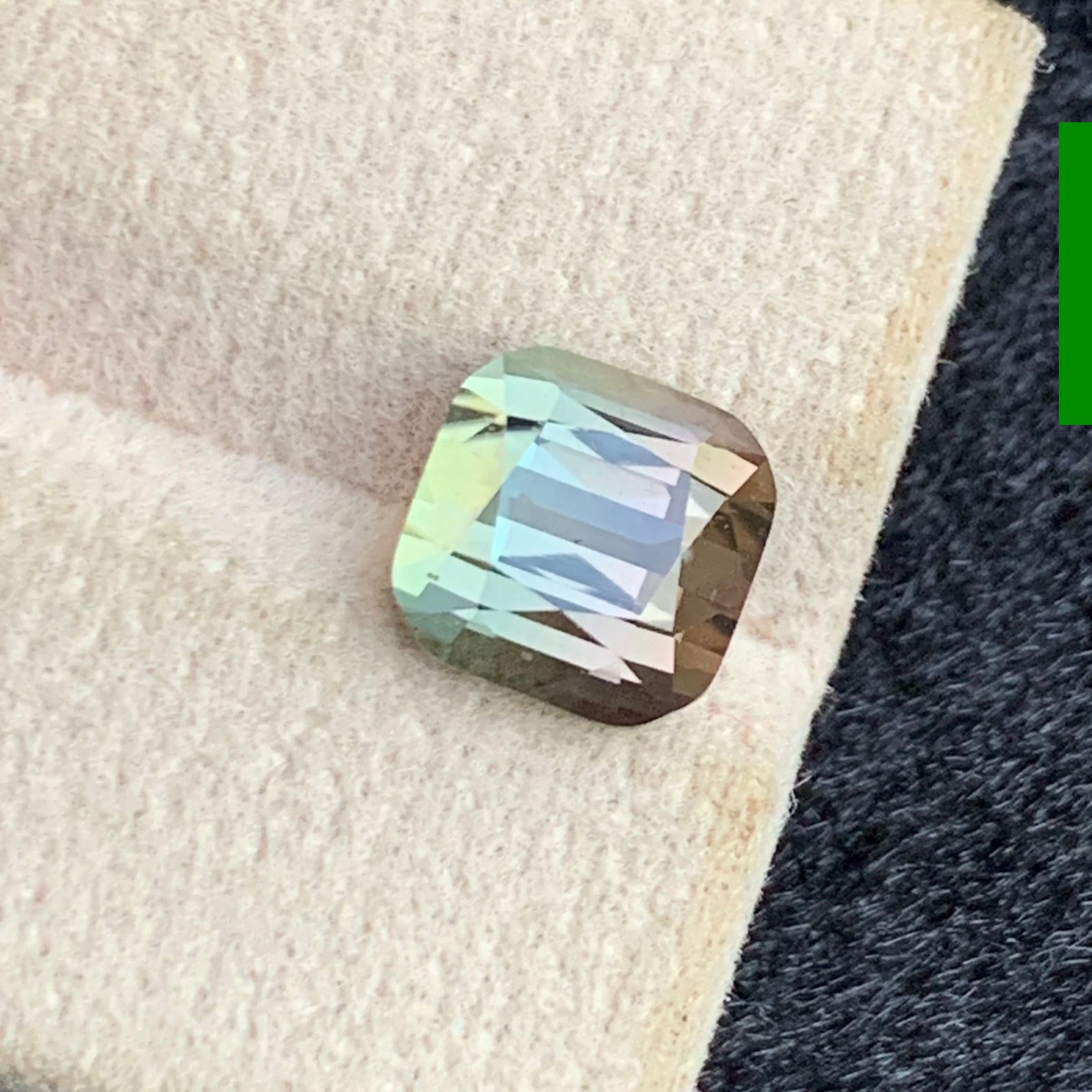 Bicolor Tourmaline
Bicolor Tourmaline jewelry
Bicolor Tourmaline stone