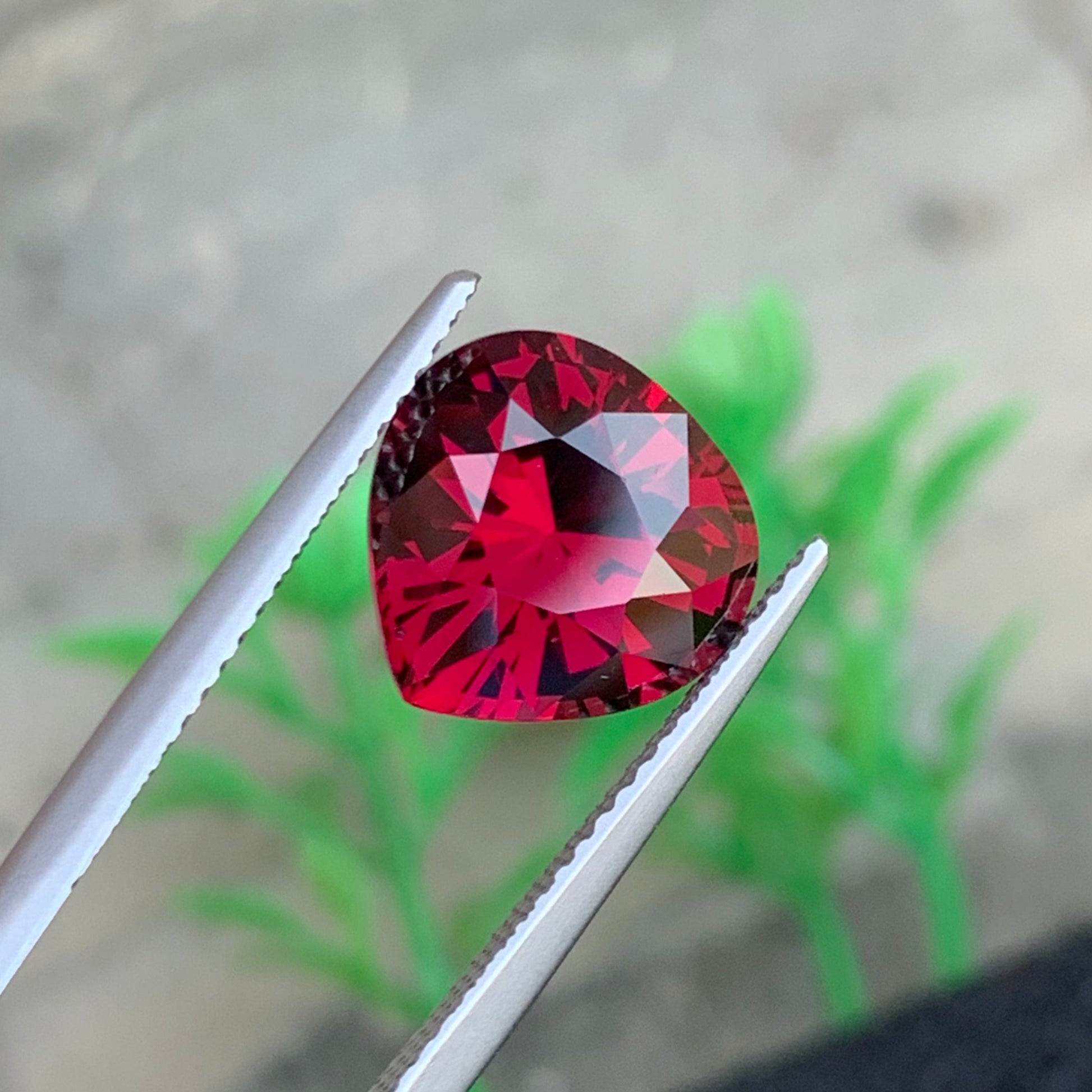 Pinkish red gemstone
Pinkish red  garnet
Pinkish red garnet jewelry
Pinkish red garnet ring