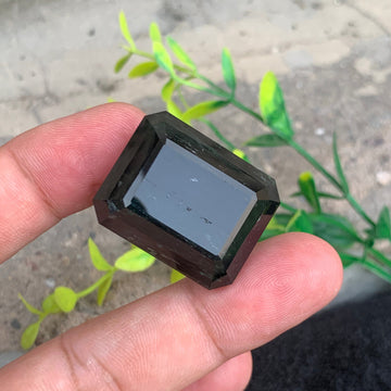 Greenish Dark Tourmaline gemstone
Greenish Dark Tourmaline jewelry
