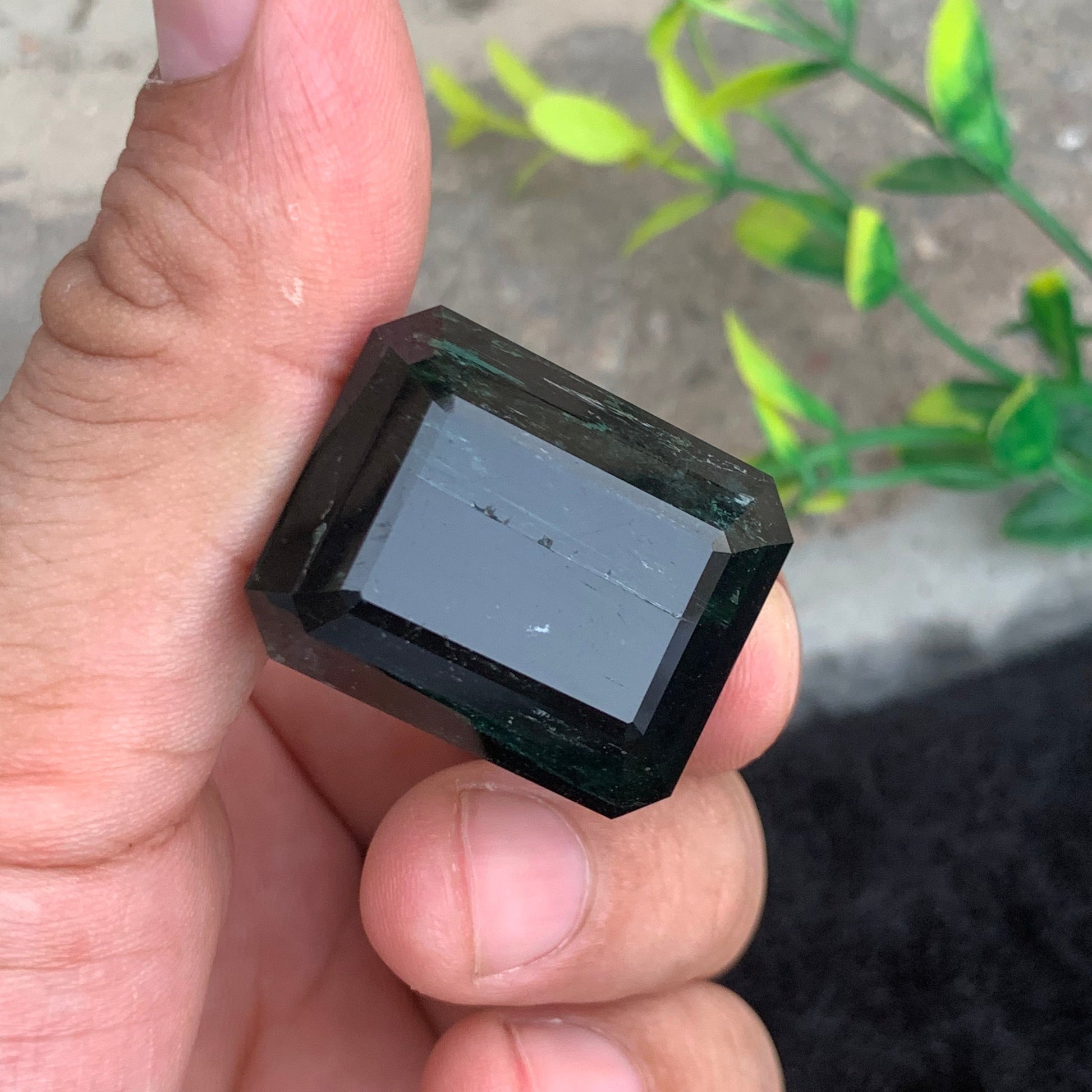 Greenish Dark Tourmaline ring
Greenish Dark Tourmaline pendant