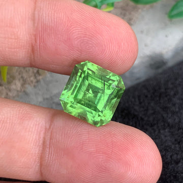 Rutile Green Peridot gemstone
Rutile Green Peridot jewelry