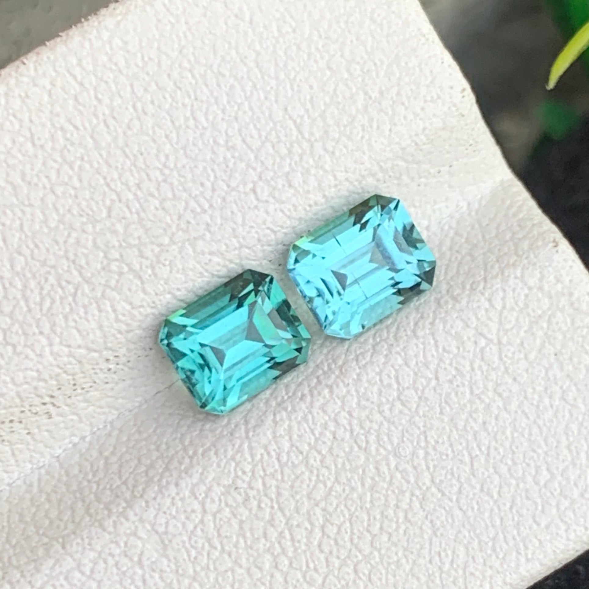 Reverse Tourmaline gemstone
Reverse Tourmaline jewelry