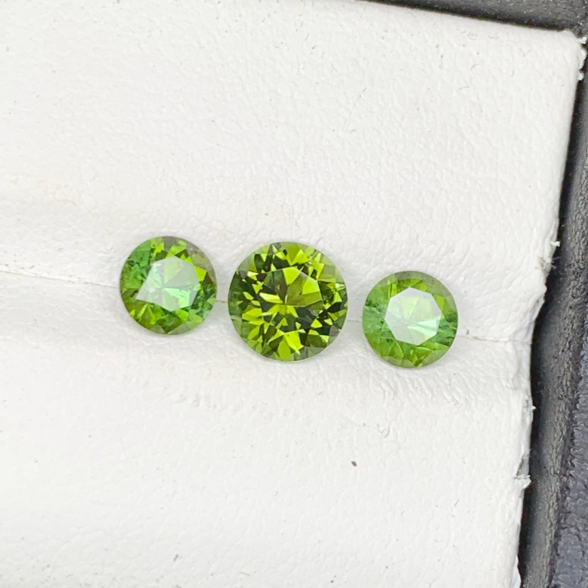 Green tourmaline ring set