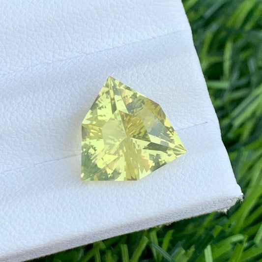 5.60 Carats Lemon Quartz from Brazil, Loose Lemon Quartz Triangular Shape