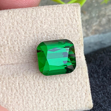 Dark Green Tourmaline ring
Dark Green Tourmaline pendant