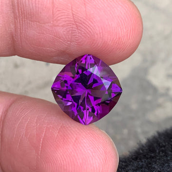 8.00 Carats Glamorous Pink Purple Amethyst from Brazil - Fancy Cut