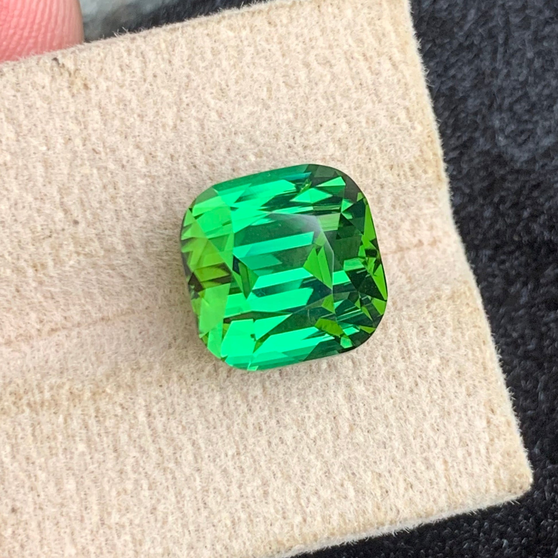 Yellow Green Tourmaline gemstone
Yellow Green Tourmaline jewelry
