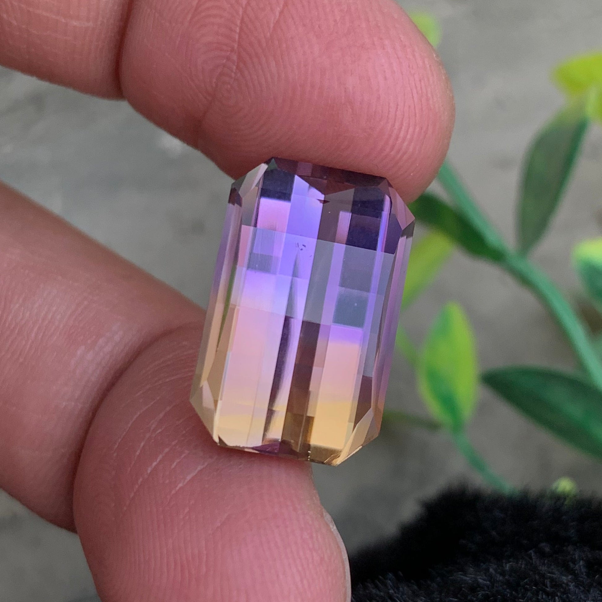 Ametrine ring
Ametrine pendant
bicolor Ametrine