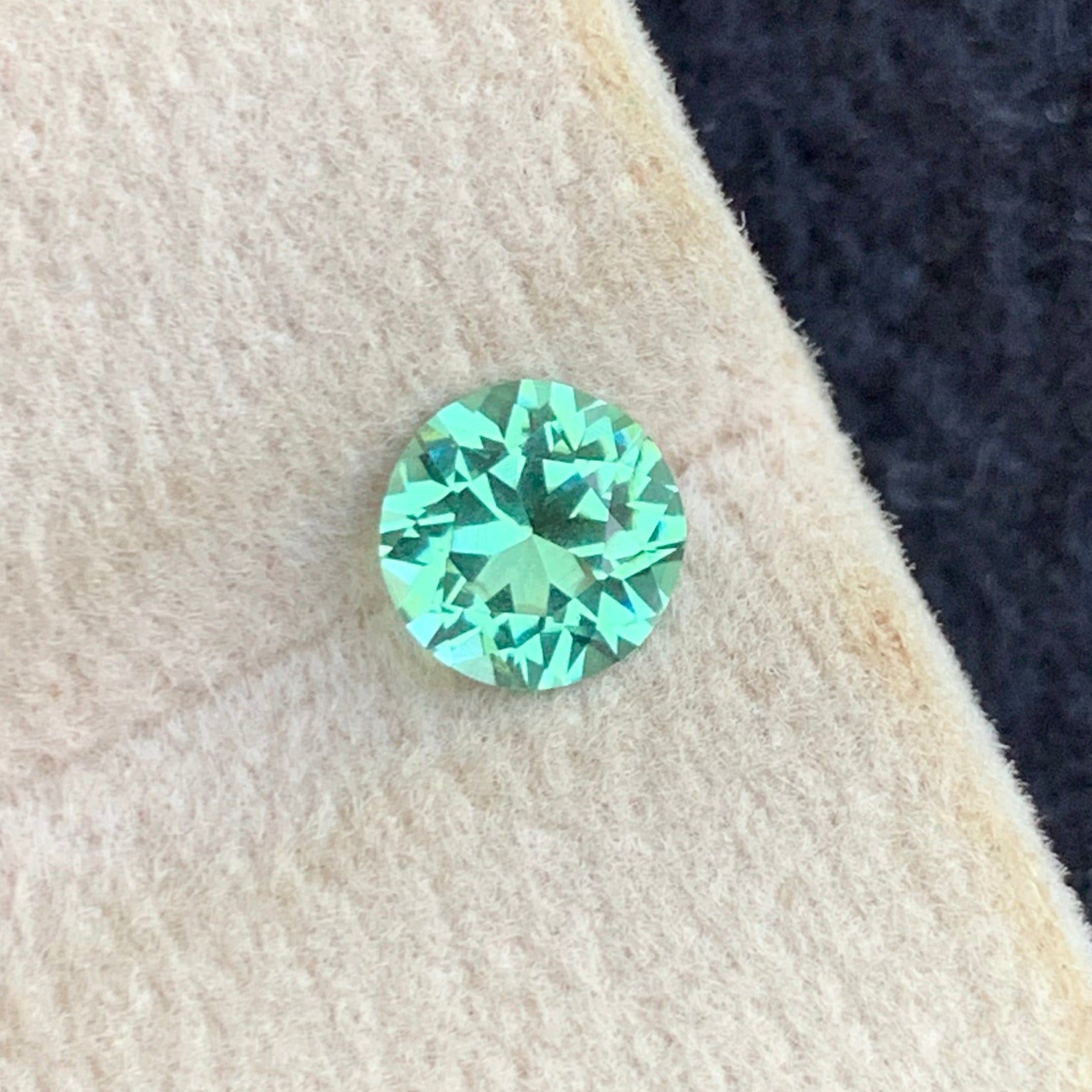 0.80 Carats Apple Green Tourmaline with Round Cut, Mint green Afghan Tourmaline
