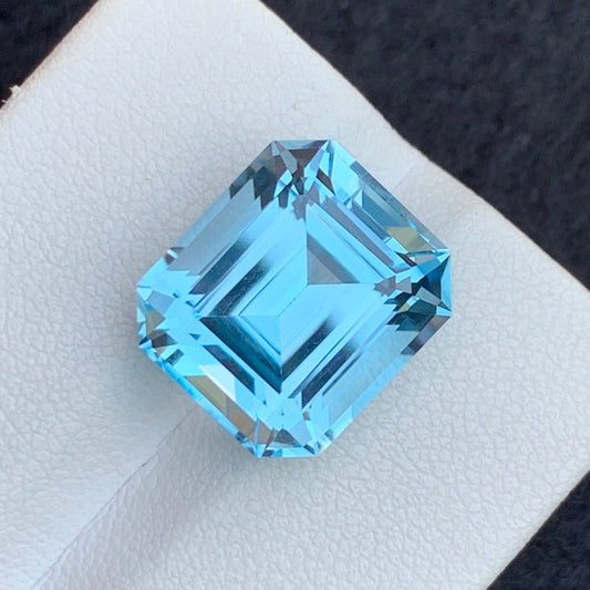 Swiss Blue Topaz from Africa, Emerald Cut 12.30 Cts