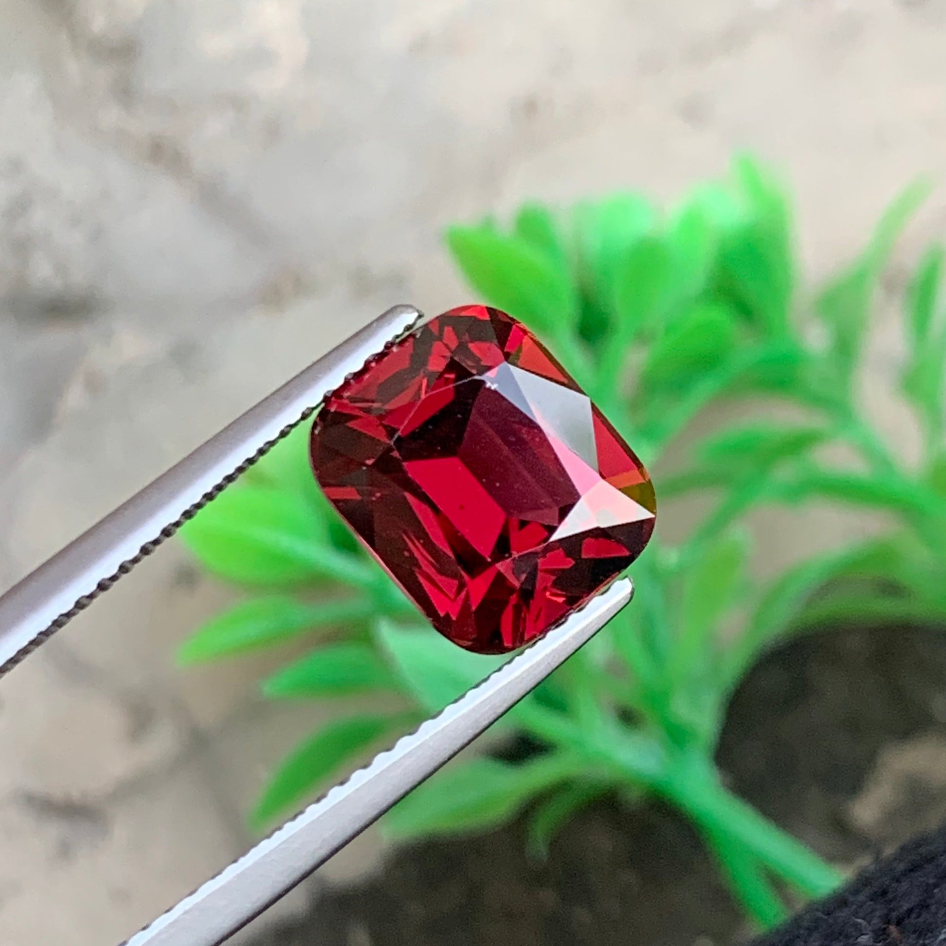 Rhodolite Garnet
Rhodolite Garnet jewelry