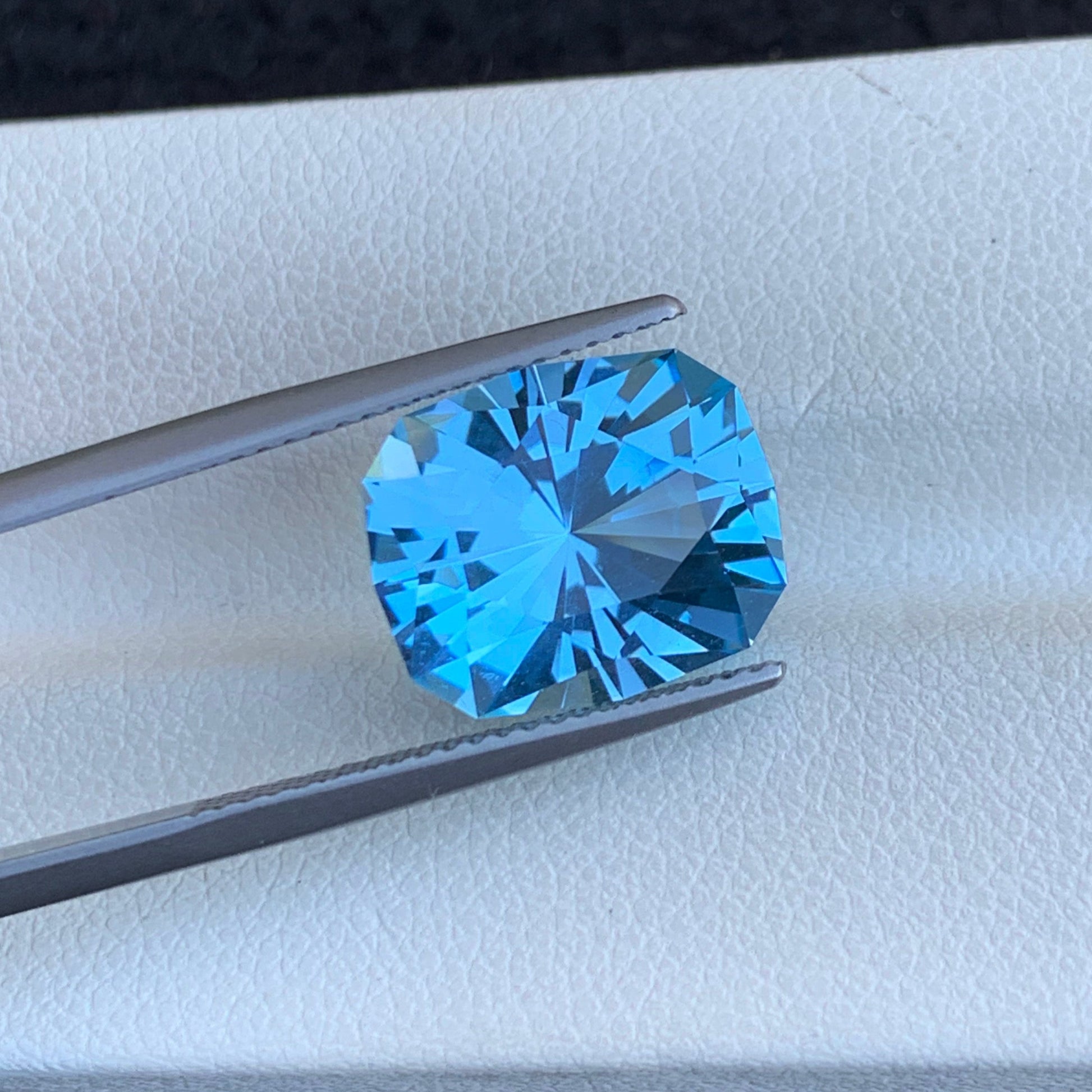 Loose Swiss blue topaz