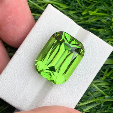 Green Peridot stone
Green Peridot  jewelry