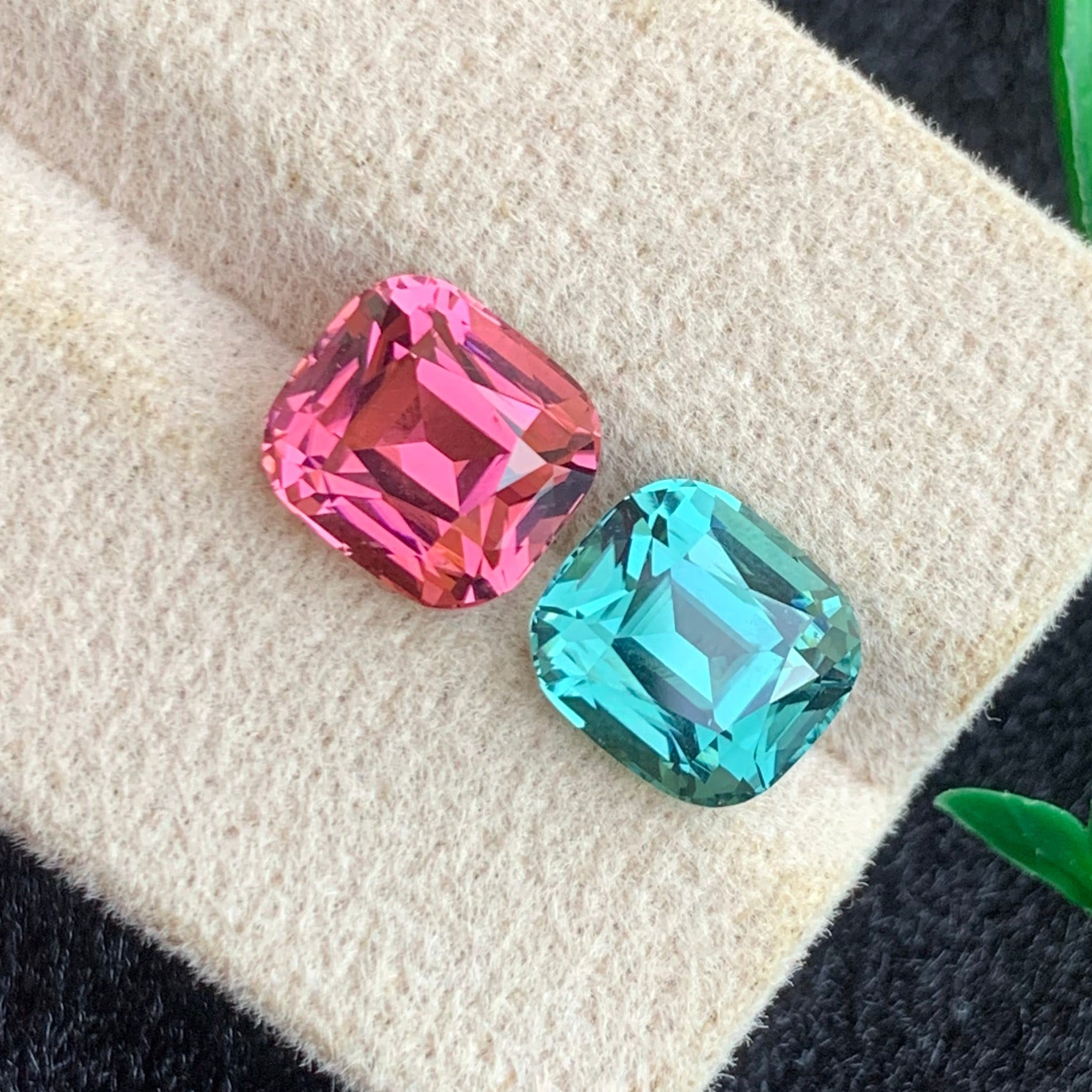 Reverse Tourmaline gemstone
Reverse Tourmaline jewelry
