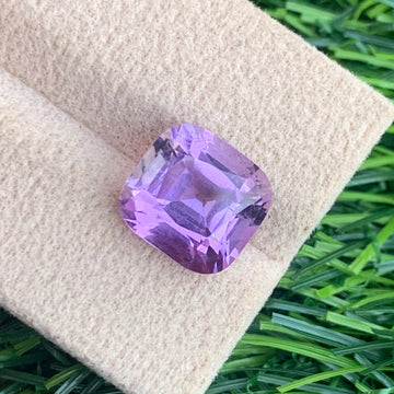 5.00 Carats Fantastic Pink Purple Amethyst Gemstone with Cushion Shape from Brazil