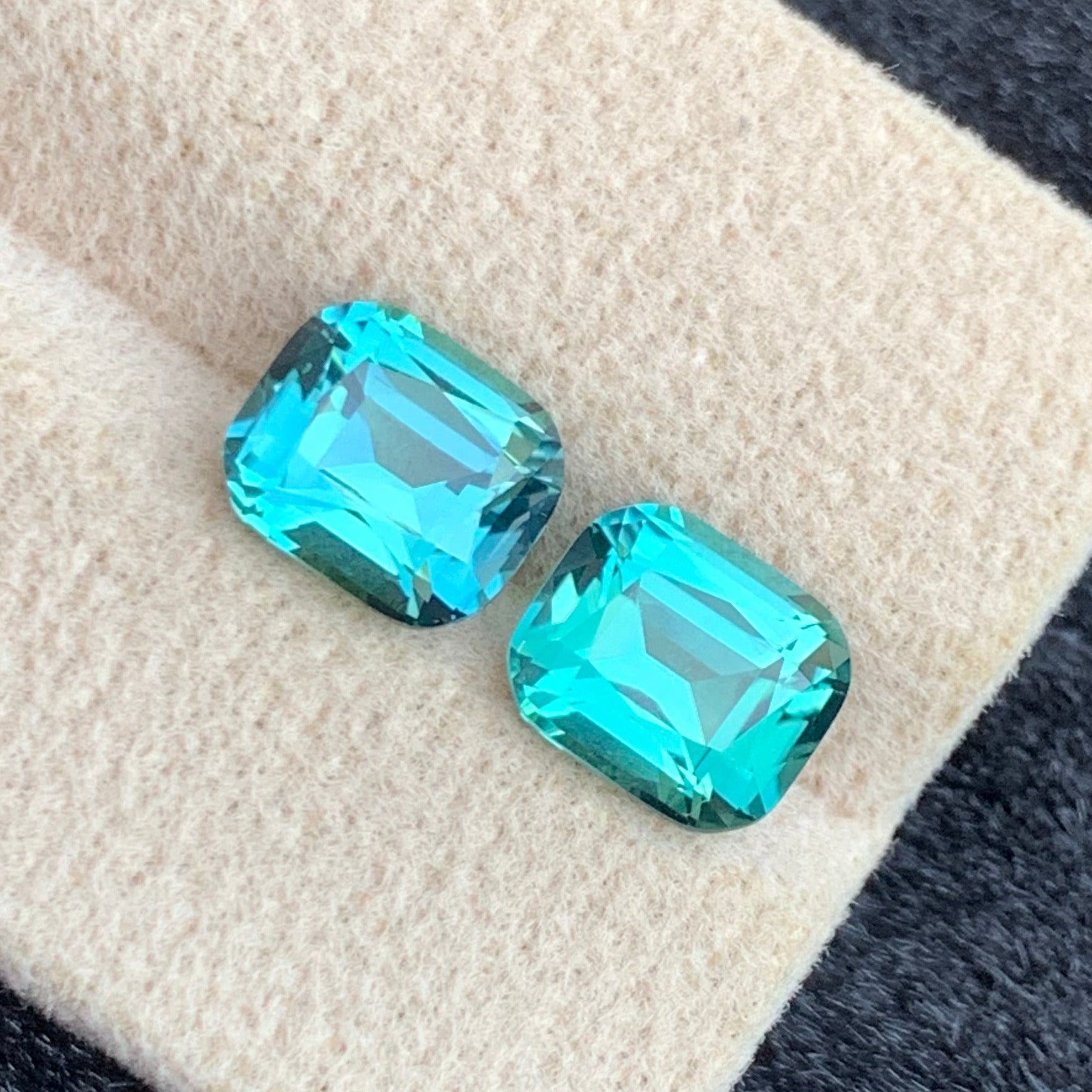 Lagoon Tourmaline pair
Lagoon Tourmaline earrings
Lagoon Tourmaline  gift
Lagoon Tourmaline  pendants
