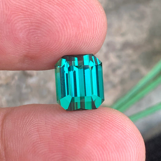 vivid Bluish Green Tourmaline 
vivid Bluish Green Tourmaline ring