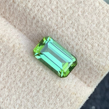Yellow Green Tourmaline  ring
Yellow Green Tourmaline pendant