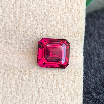 Pinkish Red Garnet ring
Pinkish Red Garnet pendant