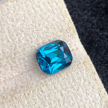 Ink Blue Tourmaline ring
Ink Blue Tourmaline pendant