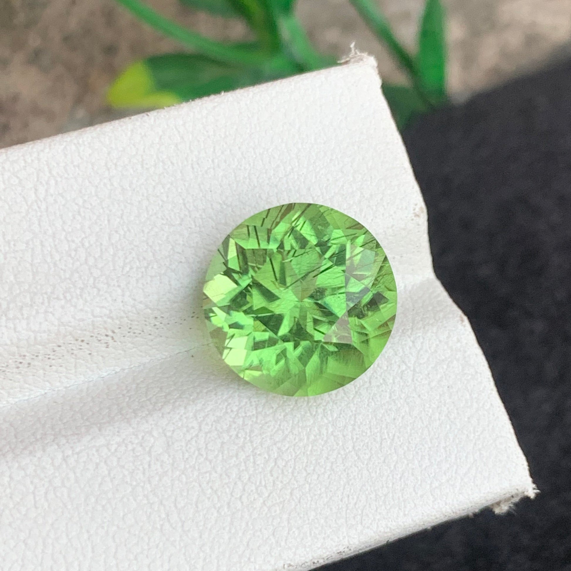  Rutile Green Peridot Gemstone
 Rutile Green Peridot jewelry