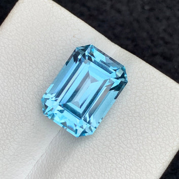 Swiss Blue Topaz from Africa, Emerald Cut 8.40 Cts