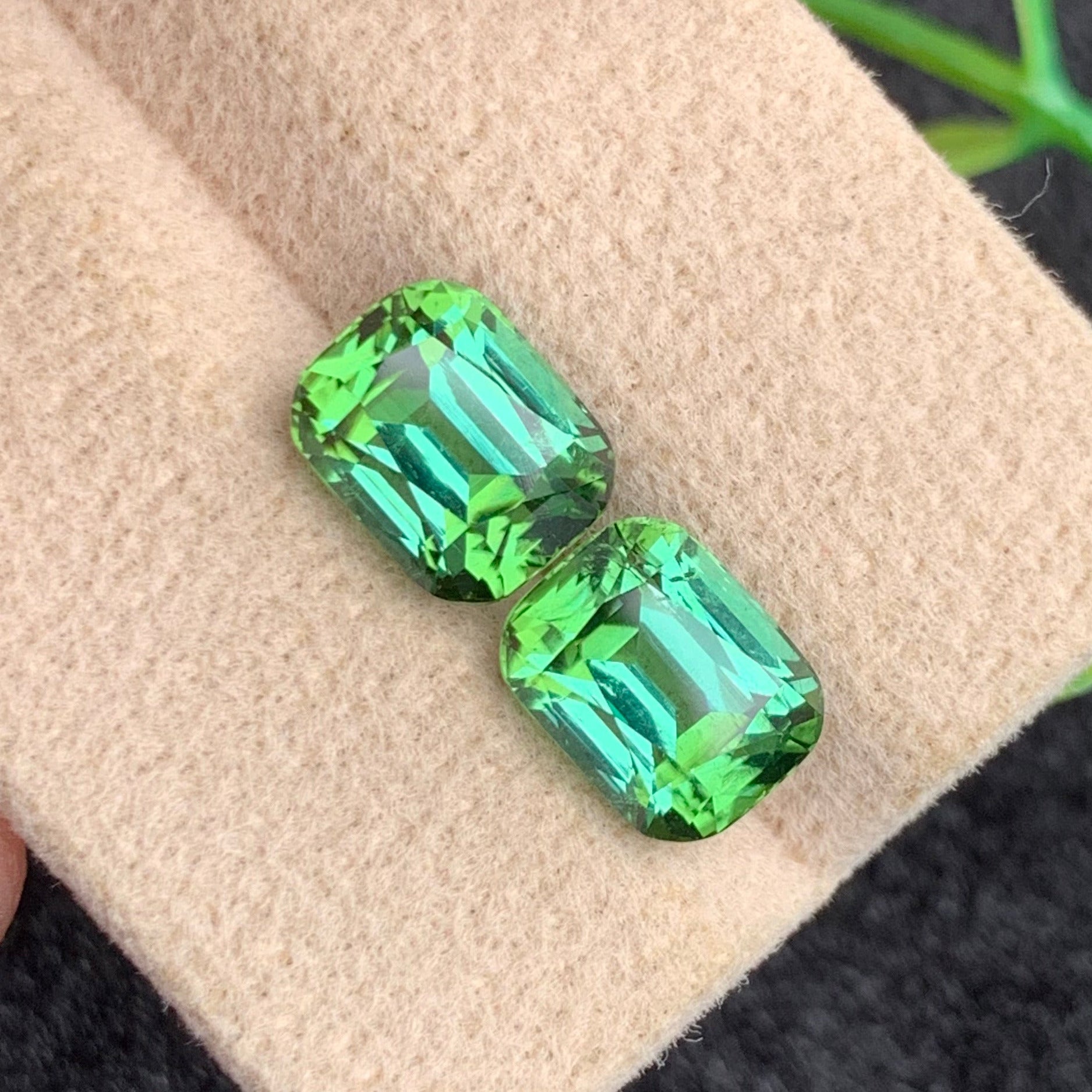 Bluish Green Tourmaline ring
Bluish Green Tourmaline pendant