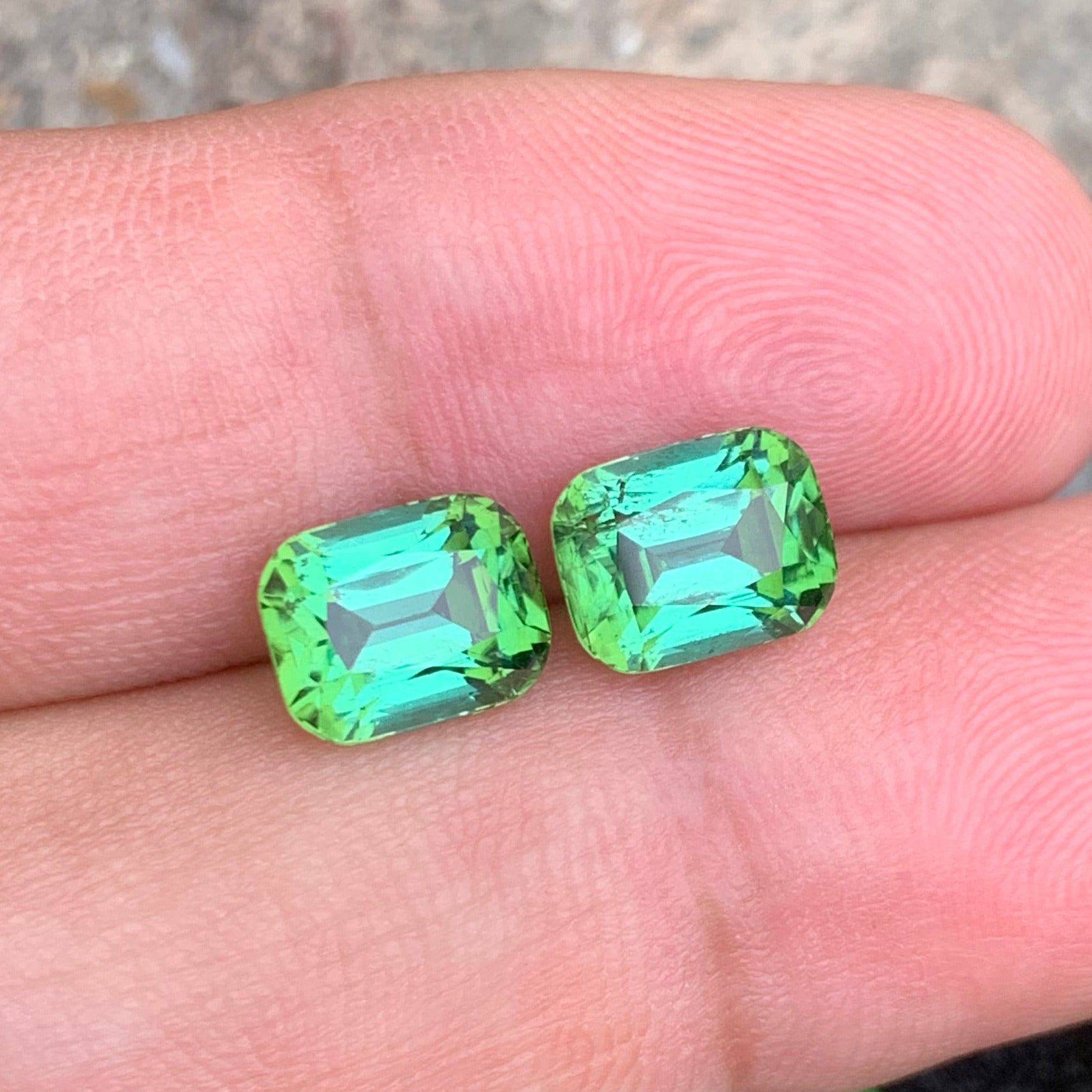 Bluish Green Tourmaline gemstone
Bluish Green Tourmaline jewelry