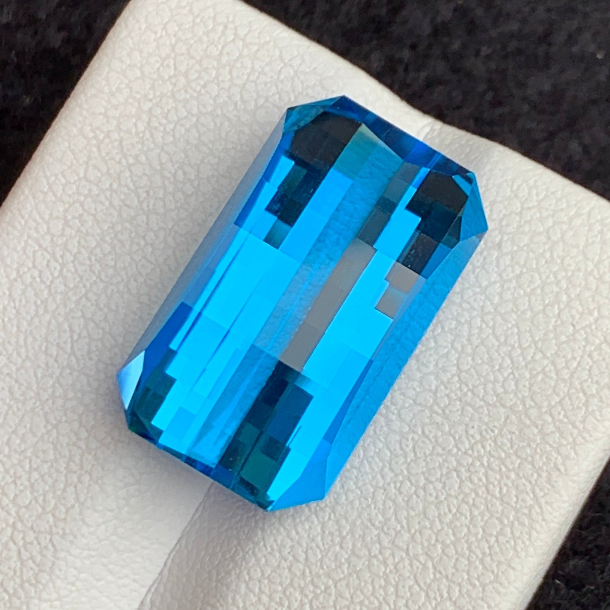 blue electic topaz