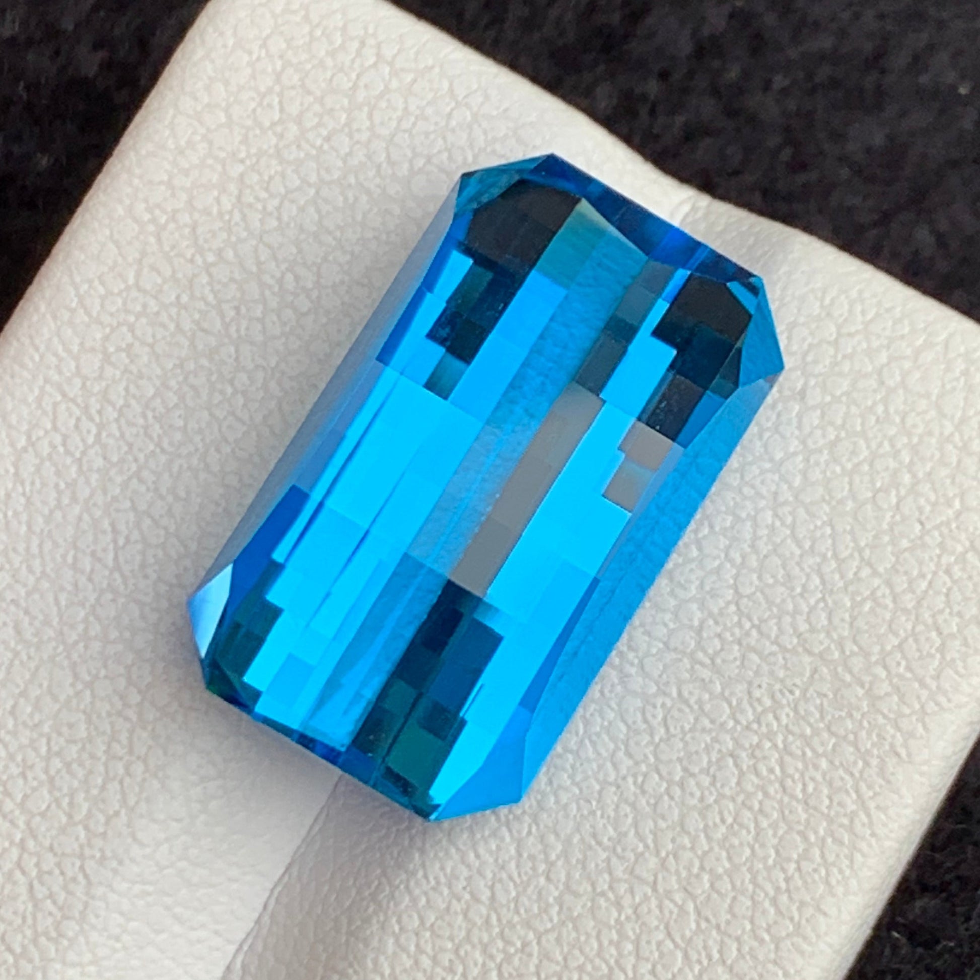 blue electic topaz