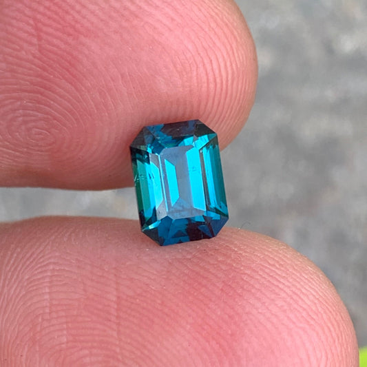 Ink Blue Tourmaline ring
Ink Blue Tourmaline pendant