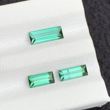 2.15 Carats Mint Green Tourmaline Ring Set, Baguette shape ring set