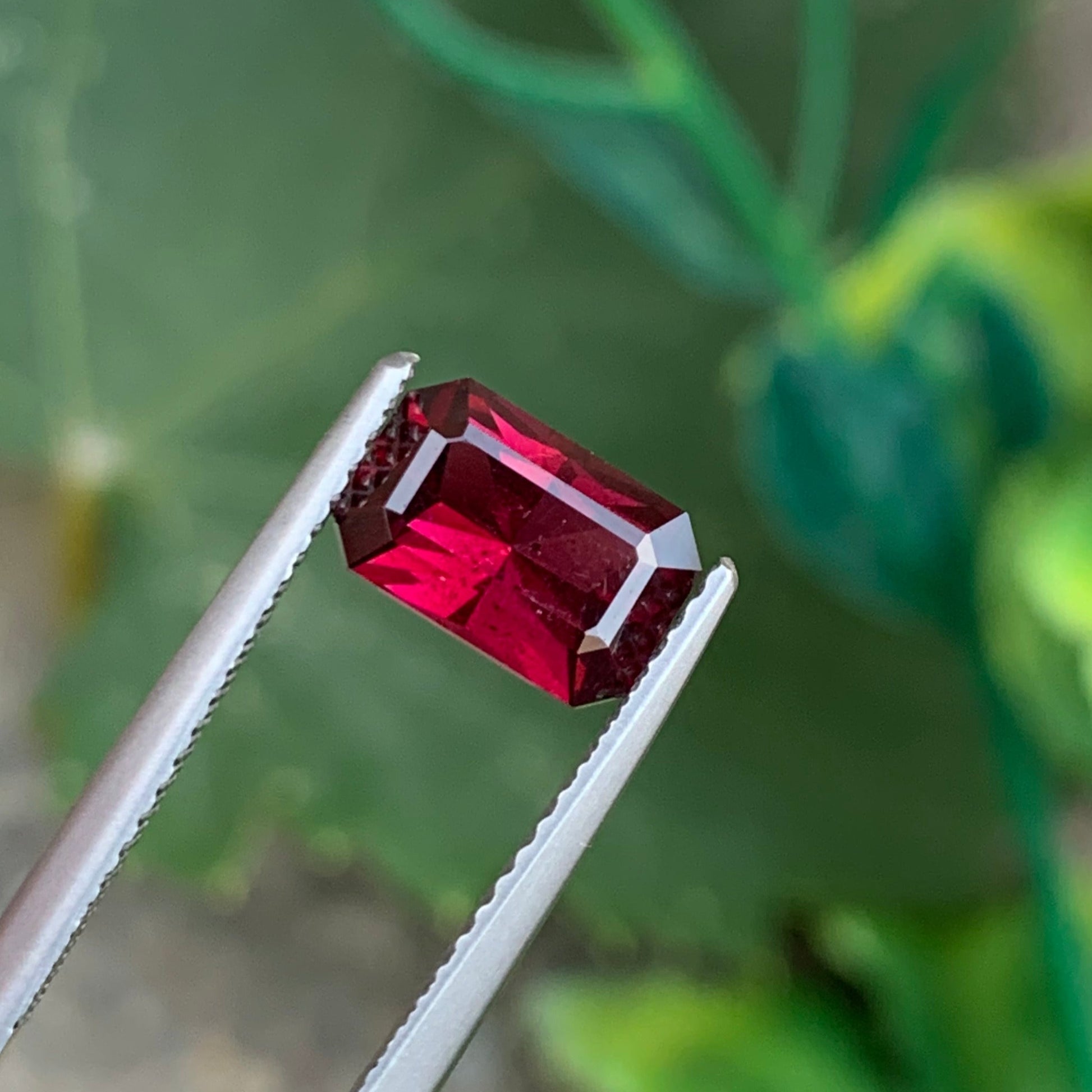 Natural pink red garnet