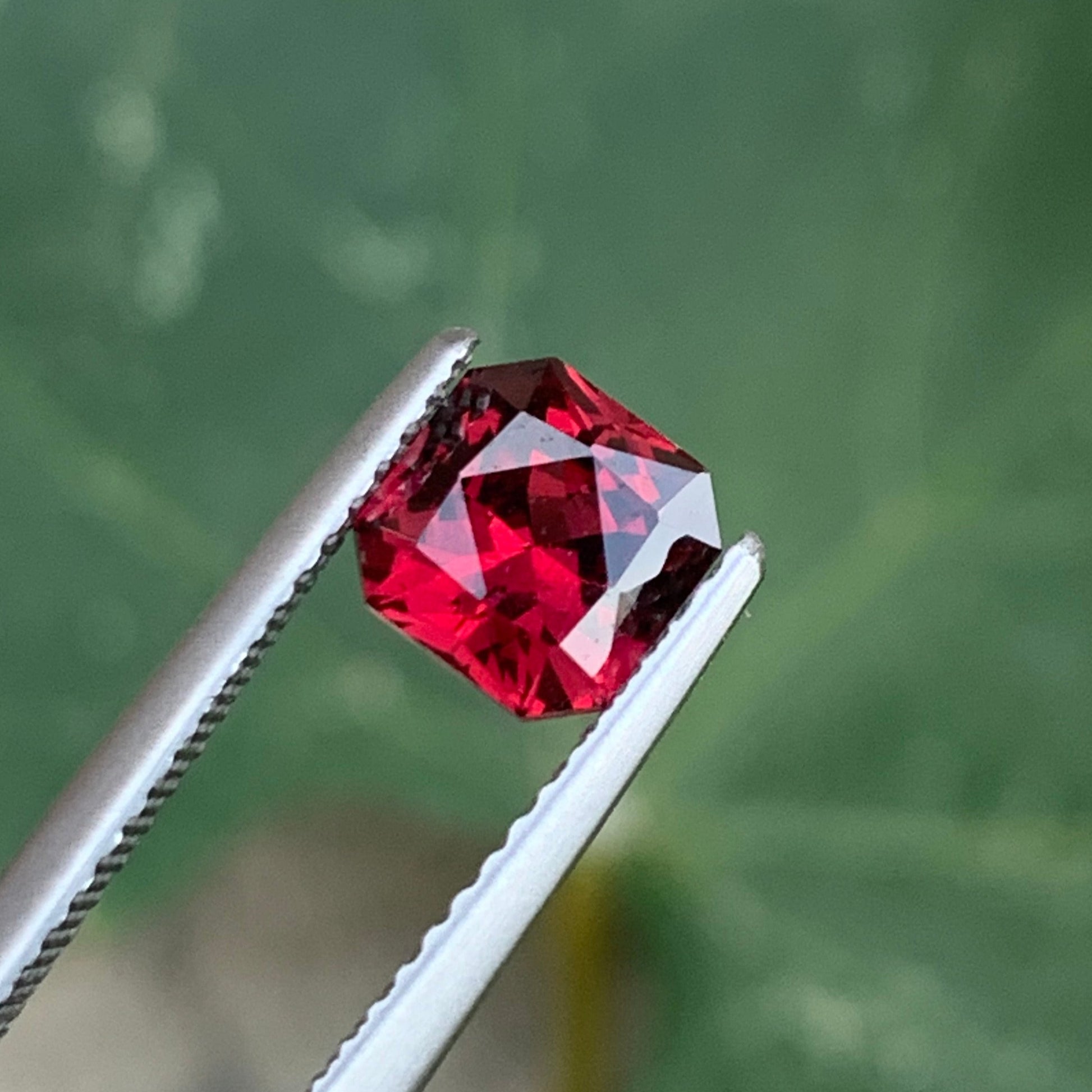 red garnet gems