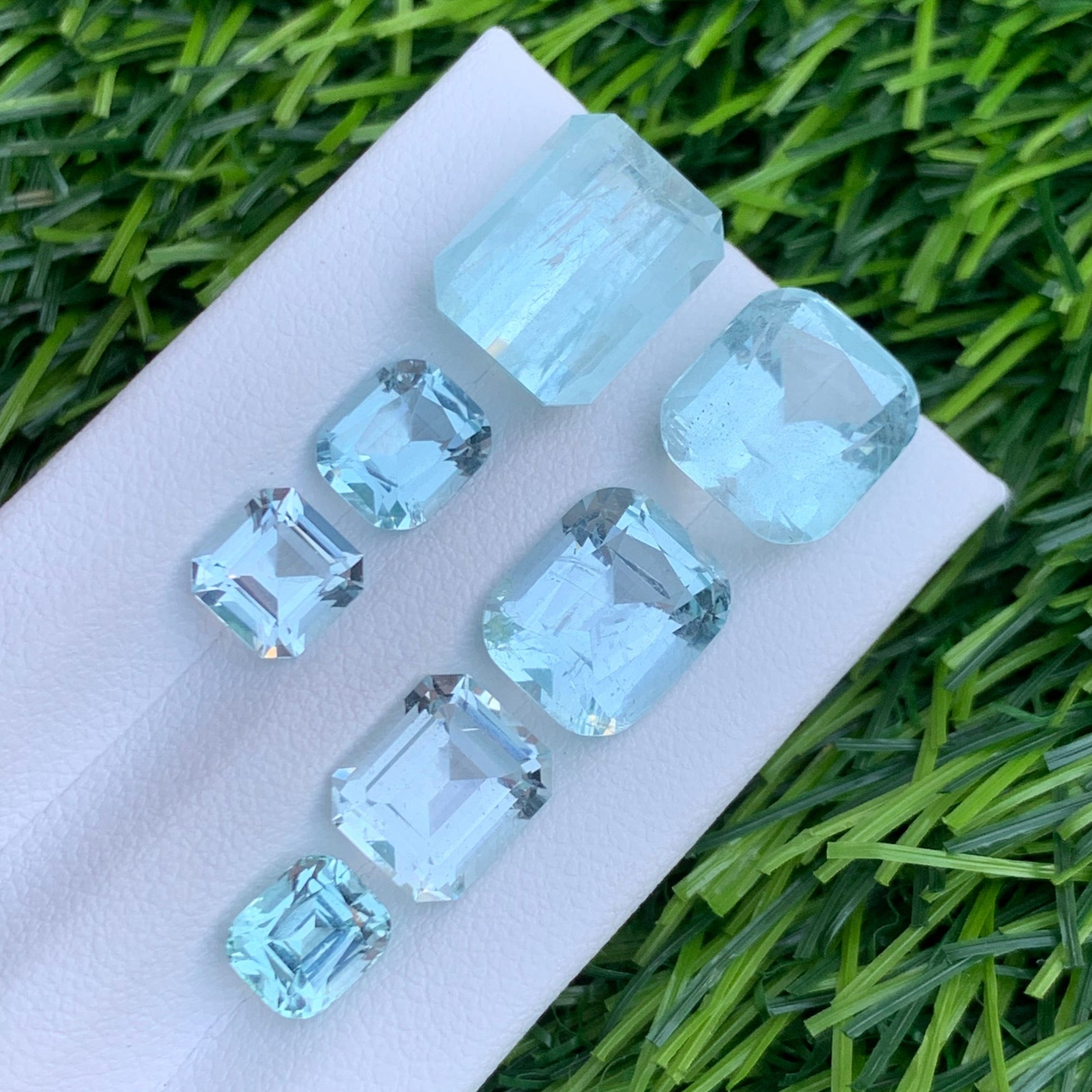 Looe Aquamarine lot