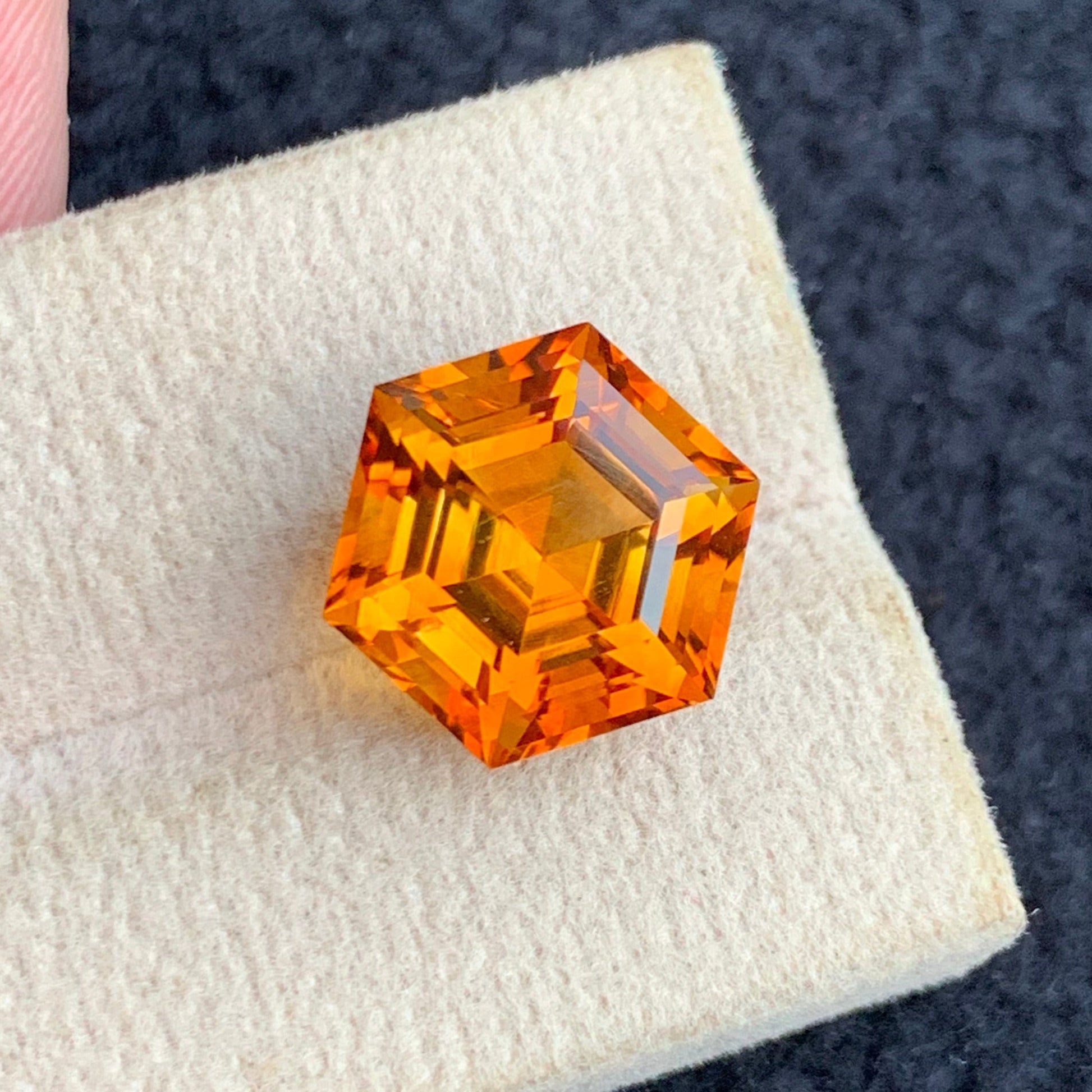 Mandarine Citrine
Mandarine Citrine jewelry
Mandarine Citrine ring
Mandarine Citrine pendant