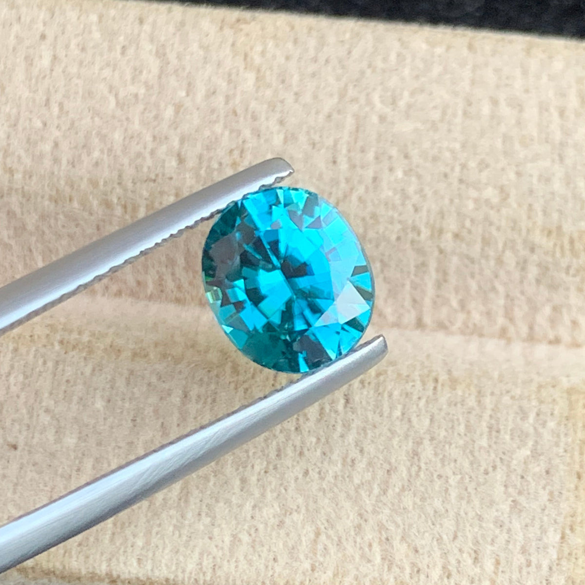 Blue Zircon ring
Blue Zircon pendant