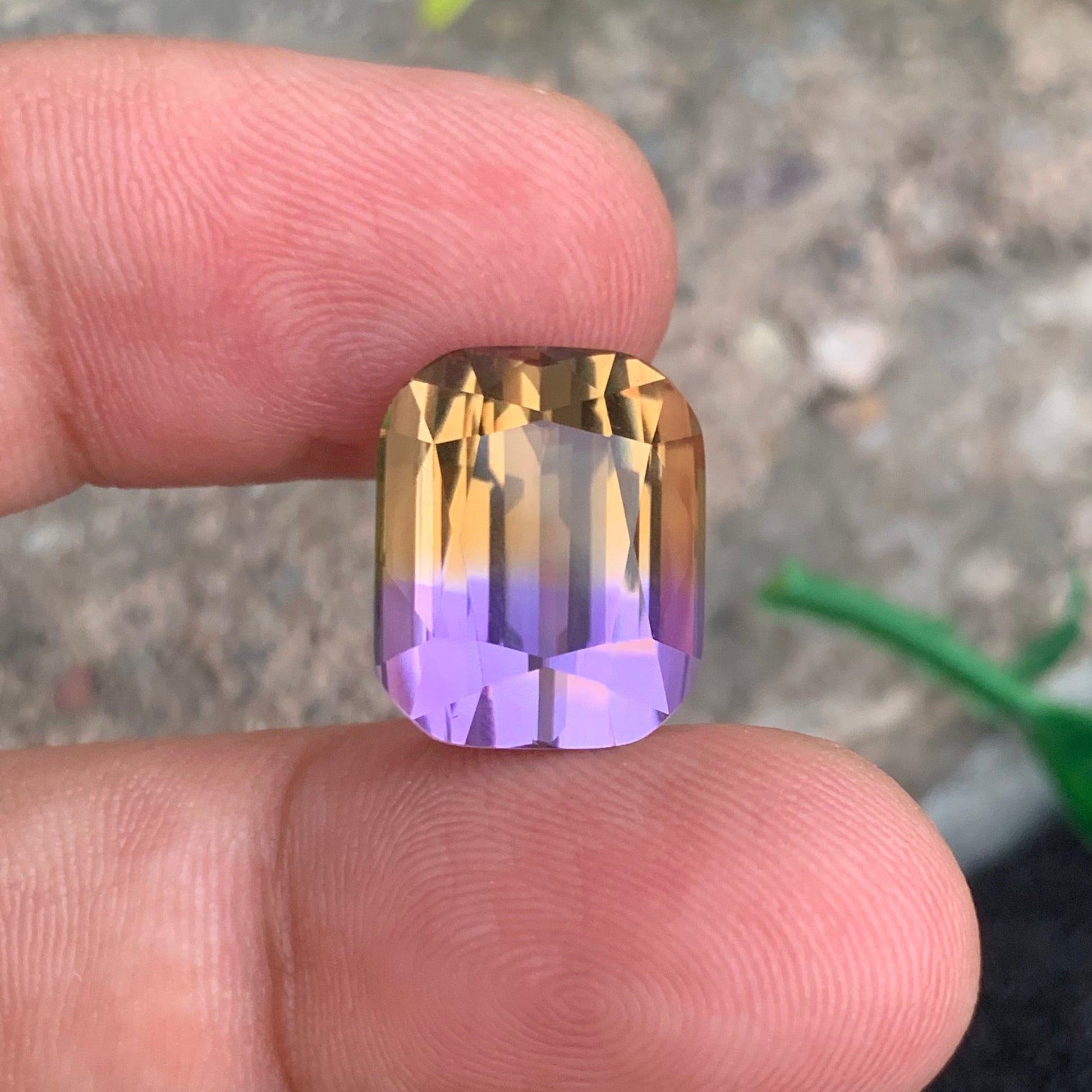 Ametrine ring
Ametrine pendant
