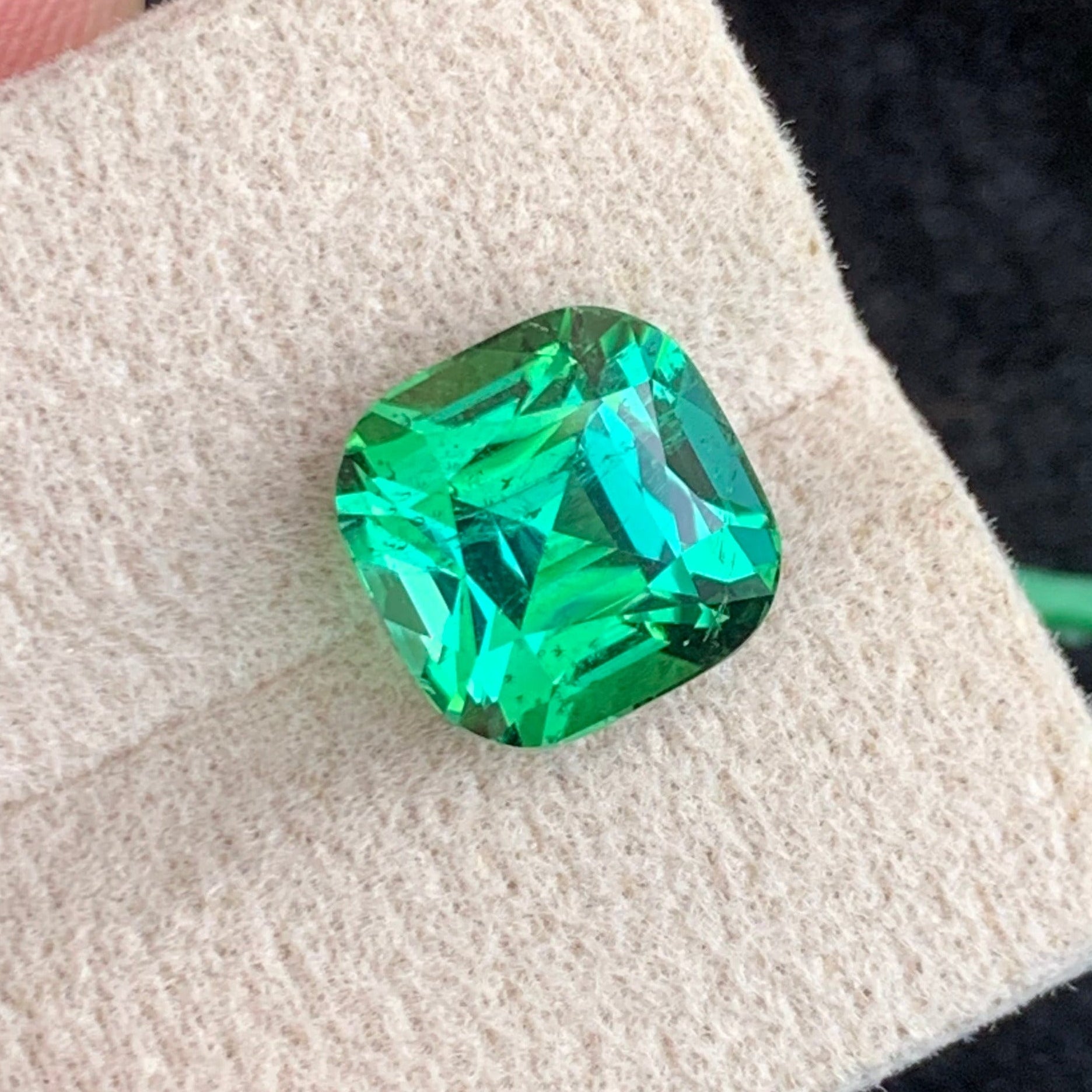 Bluish Green Tourmaline gemstone
Bluish Green Tourmaline jewelry