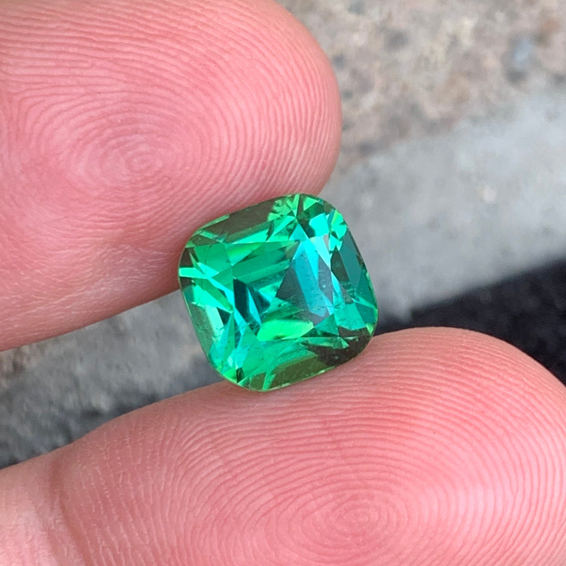 Bluish Green Tourmaline ring
Bluish Green Tourmaline pendant