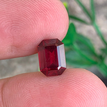 Pinkish Red Garnet stone
Pinkish Red Garnet jewelry