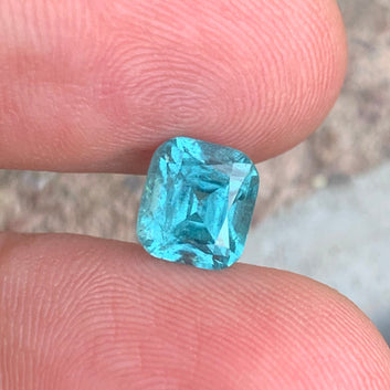 Neon Blue Tourmaline pendant
Neon Blue Tourmaline gift