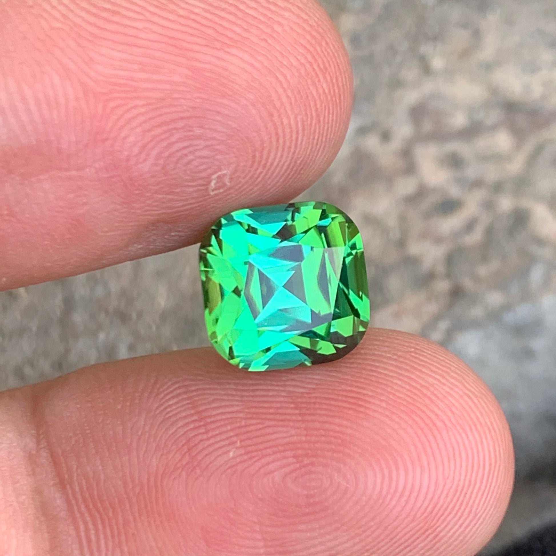 Bluish Green Tourmaline ring
Bluish Green Tourmaline pendant