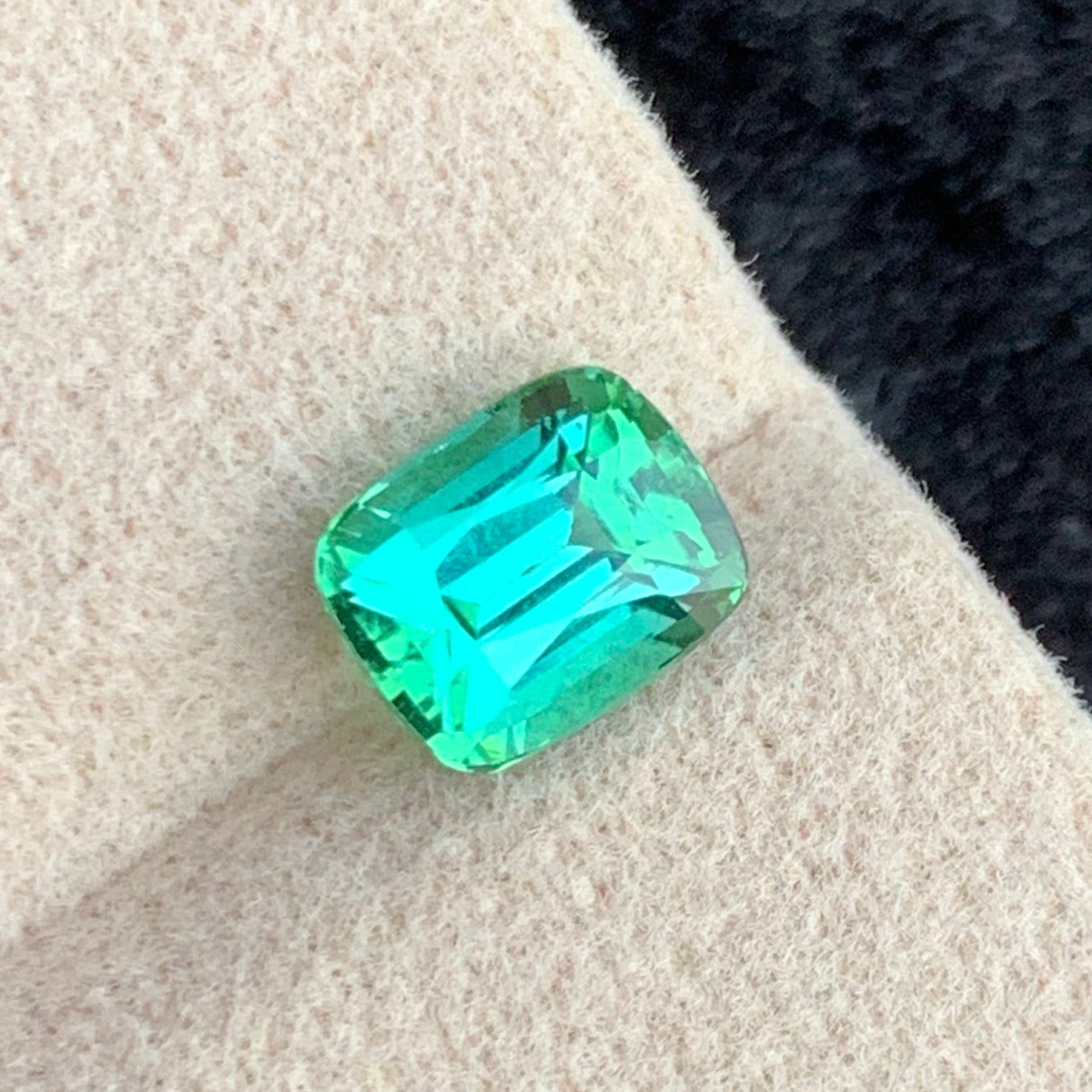 Bluish Green Tourmaline
Bluish Green Tourmaline jewelery