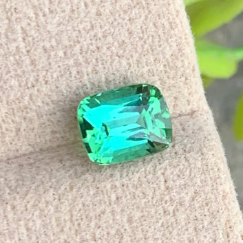 Bluish Green Tourmaline ring
Bluish Green Tourmaline pendant