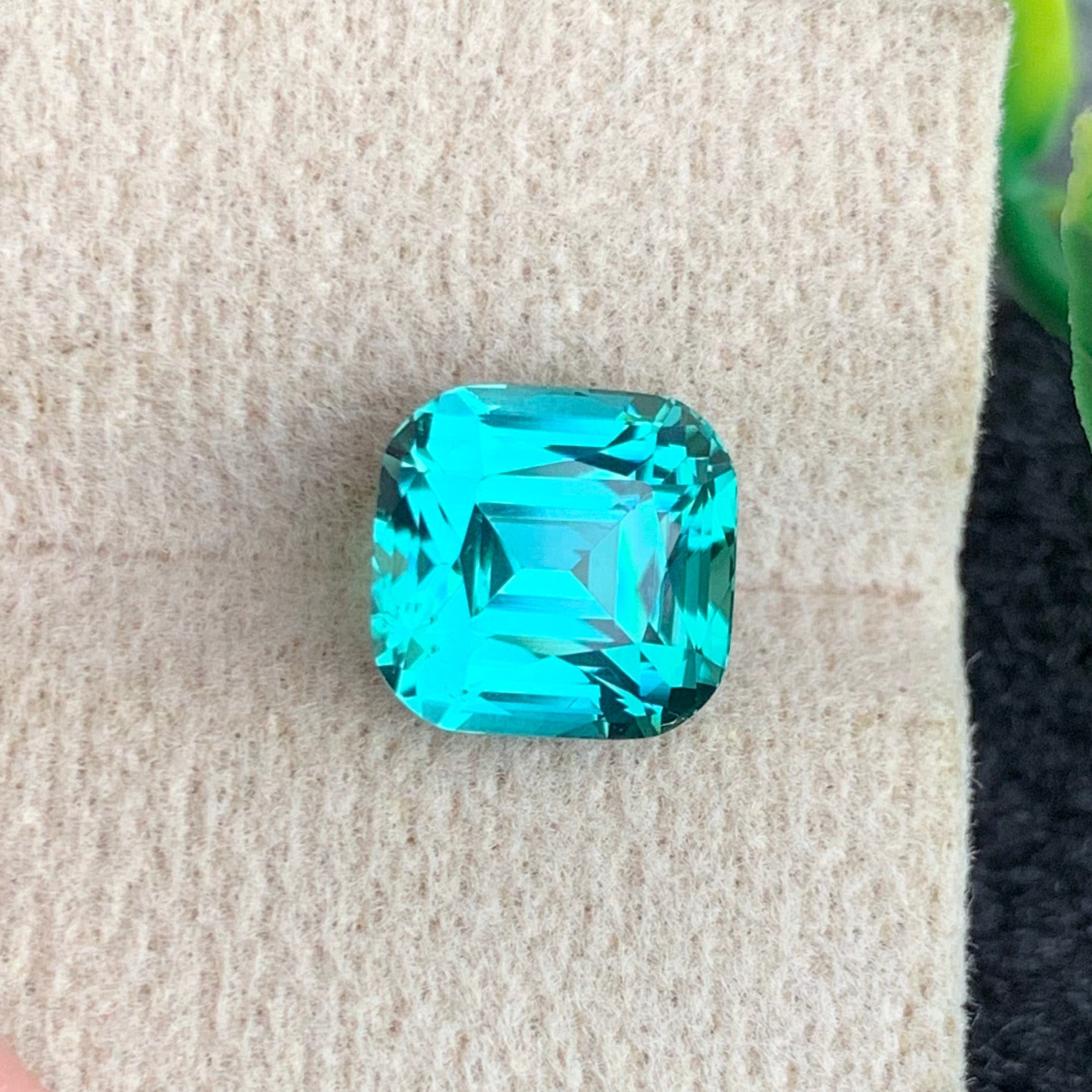 Lagoon Tourmaline ring
Lagoon Tourmaline pendant