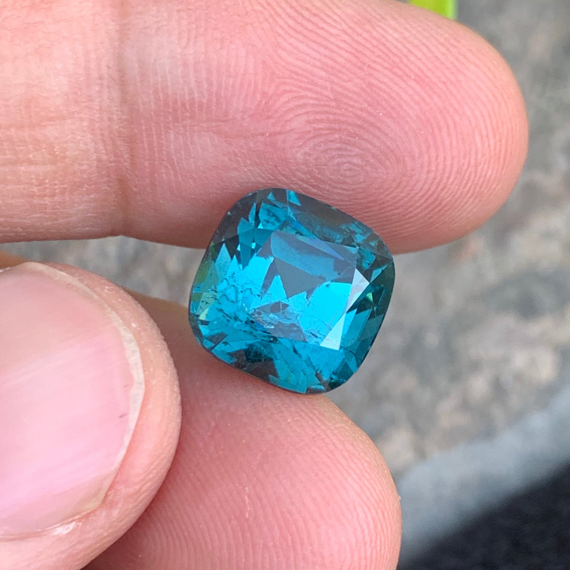 Lagoon Tourmaline ring
Lagoon Tourmaline pendant