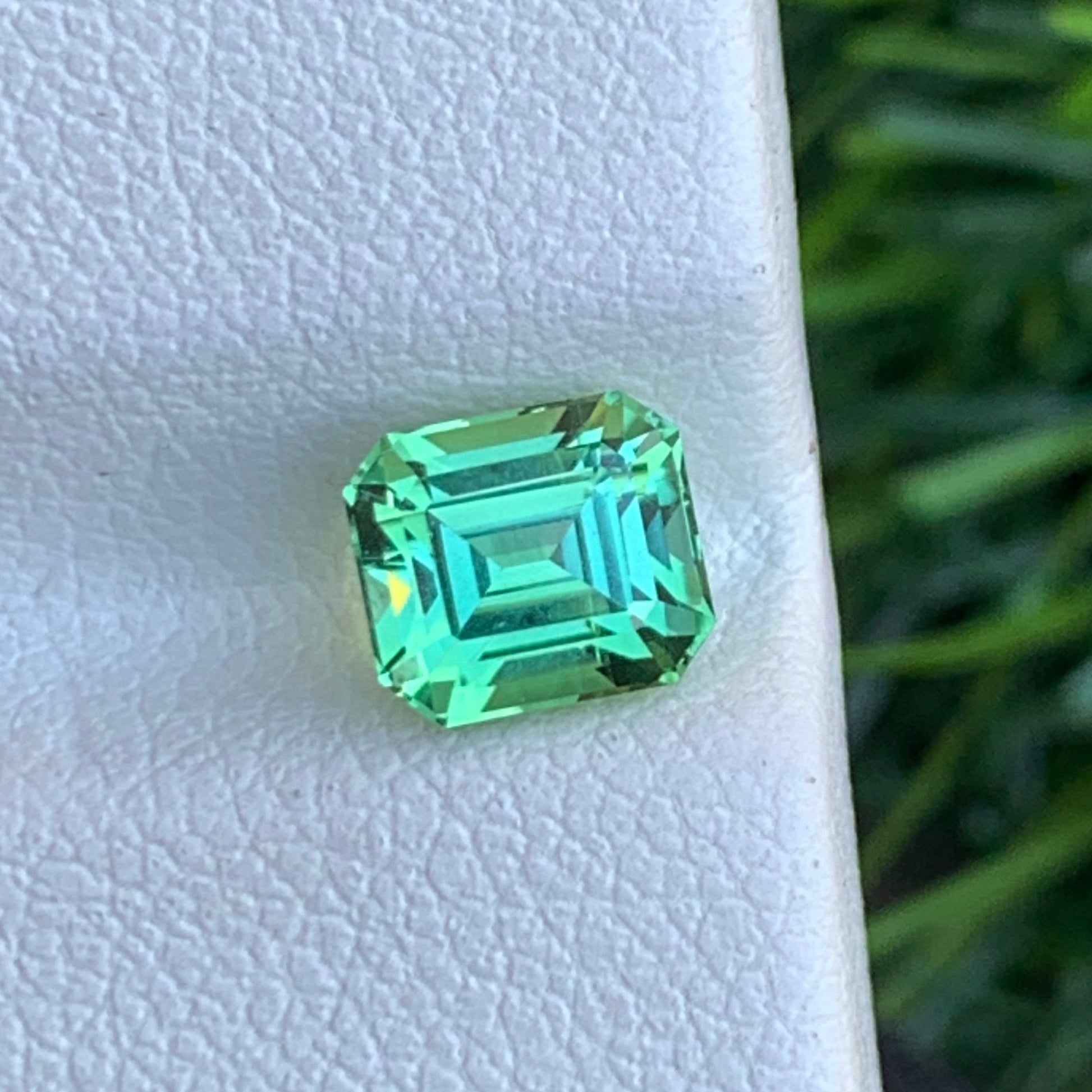 apple green Gemstone