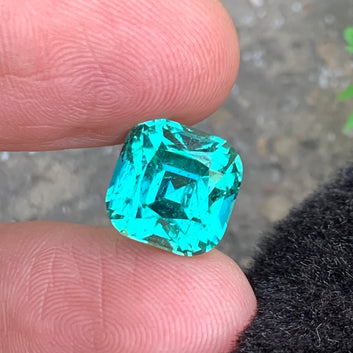 Lagoon Tourmaline ring
Lagoon Tourmaline pendant
Lagoon Tourmaline gift